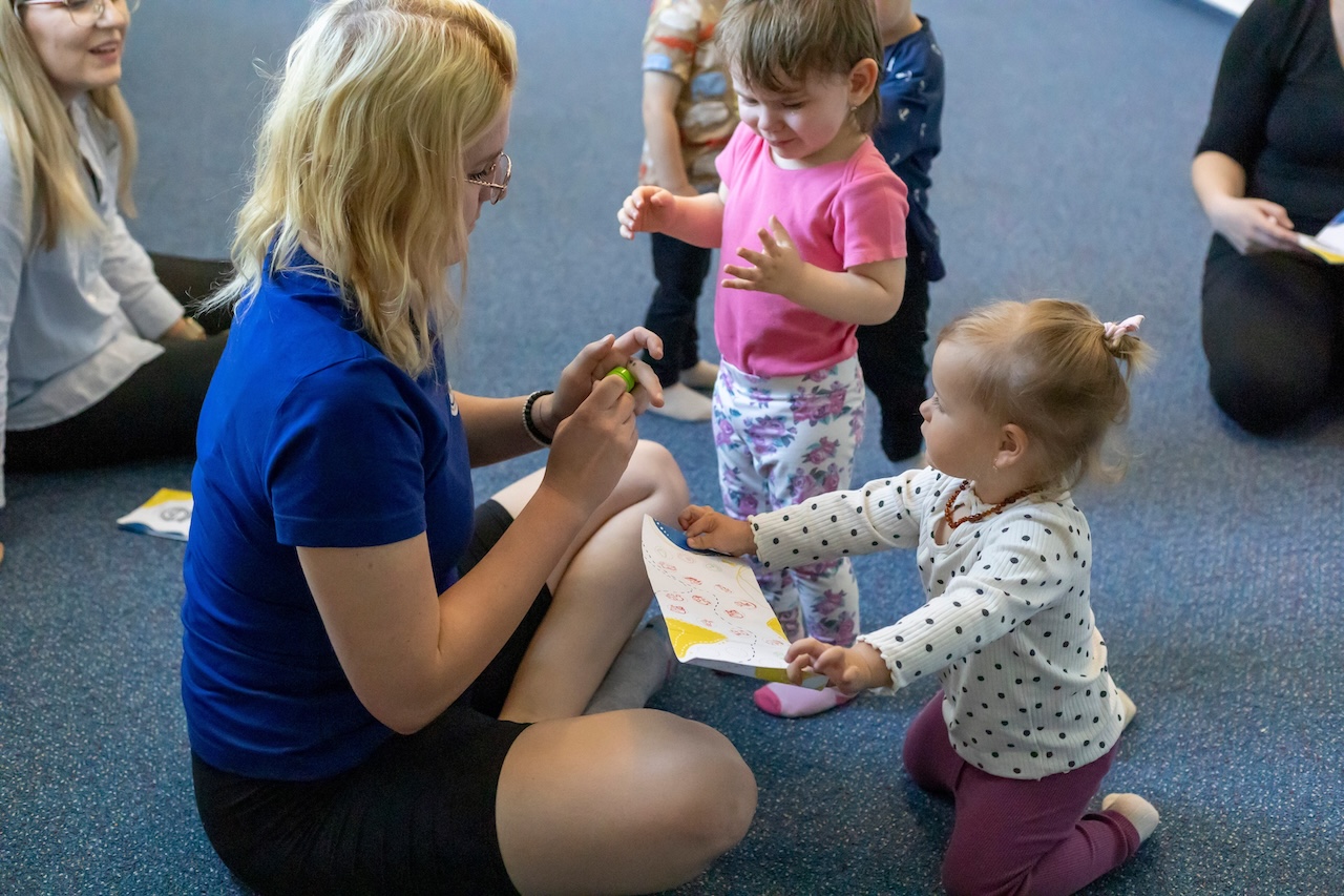 Cvičení s dětmi - odměna za dokončenou lekci