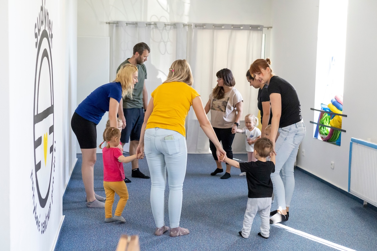 Skupinové cvičení s dětmi v Sudýnku